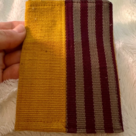 The Root Collective Handmade Guatemala Fabric Wallet – Flexible/Unstructured - Picture 5 of 8